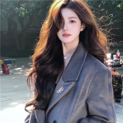 女警撞到夫